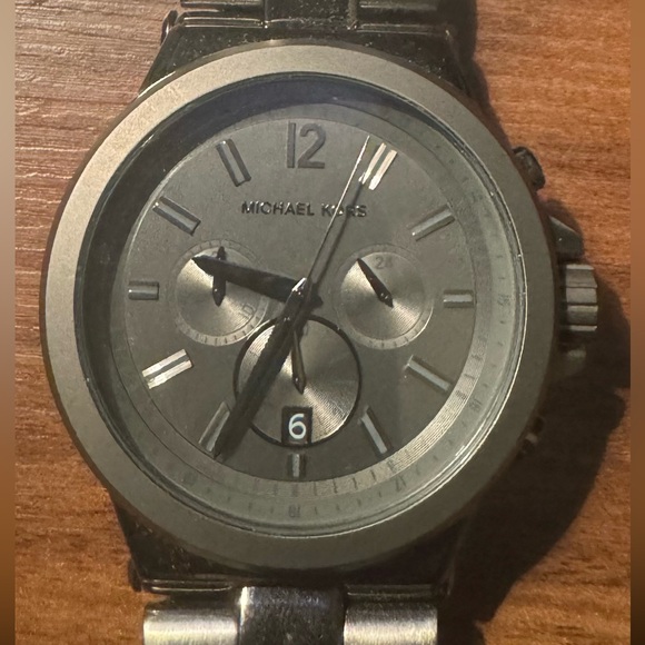 MK8205 Gun Metal Gray Michael Kors Male Watch - Picture 1 of 3